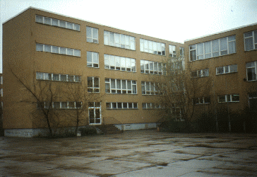 Georg-Cantor-Gymnasium - rechts